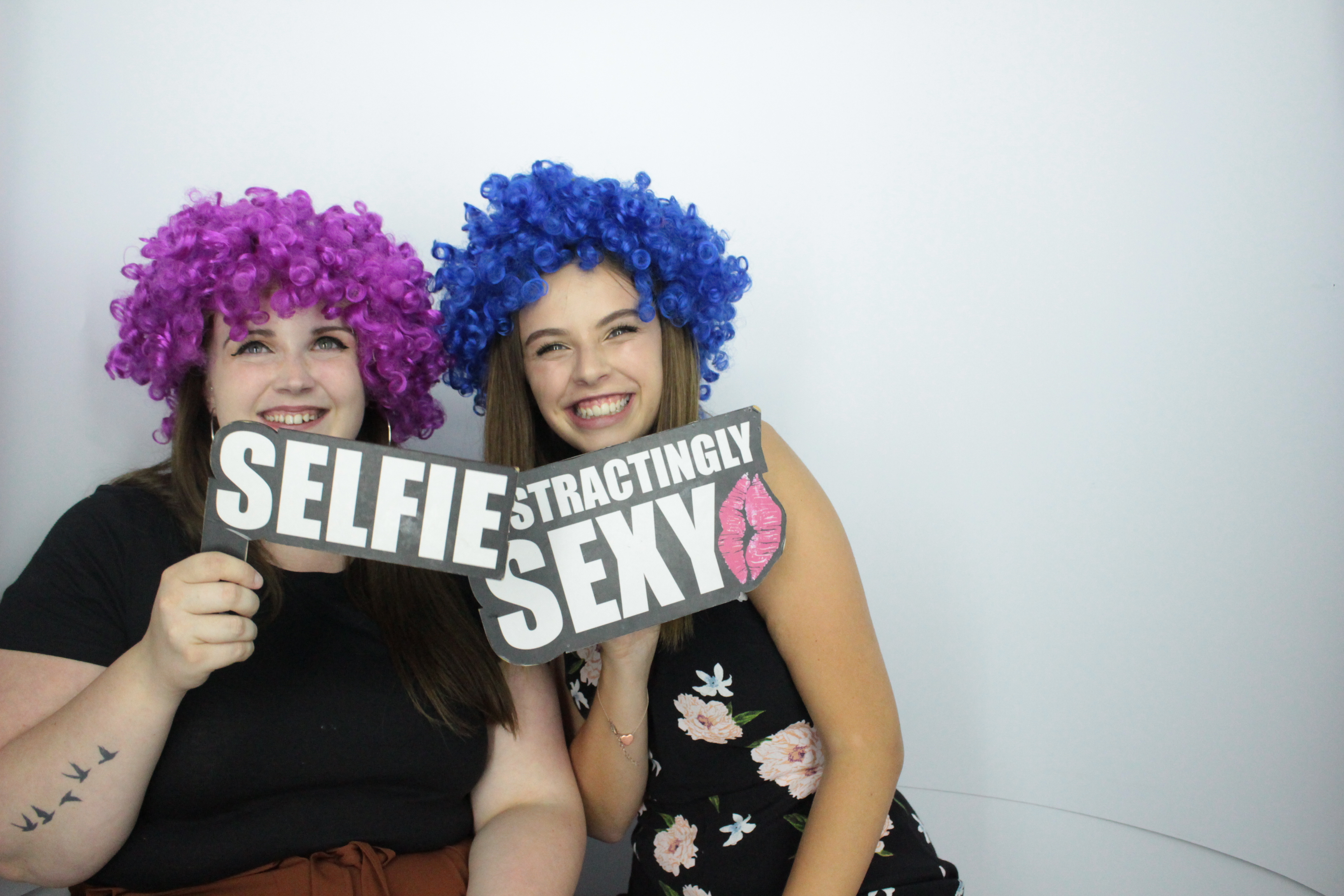 Martin & Colleen’s Joint 50th | View more photos from the event at gallery.myphotoboothexperience.co.uk/u/MyPhotoBoothExperienceLtd/Martin-Colleen’s-Joint-50th